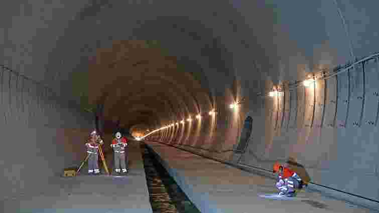 У Карпатах завершили будівництво Бескидського тунелю
