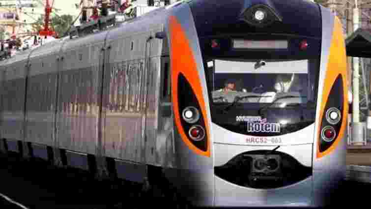 Поліція висадила 30 пасажирів поїзда «Перемишль-Київ» через порушення громадського порядку