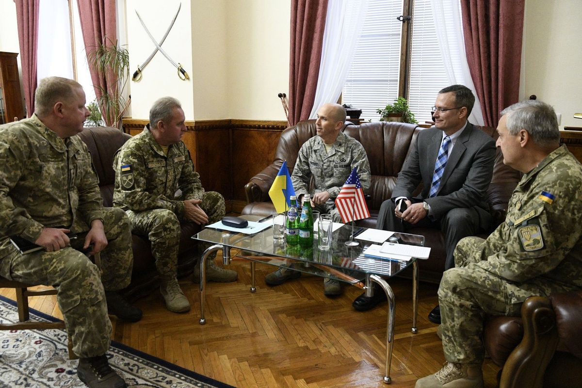 Міноборони сподівається на допомогу фахівців з США в охороні арсеналів