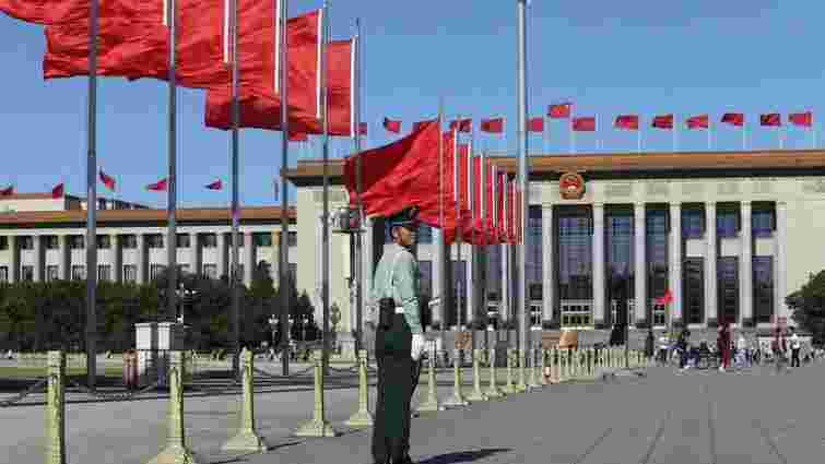 У Китаї за 4 роки покарали 1,34 млн чиновників-корупціонерів