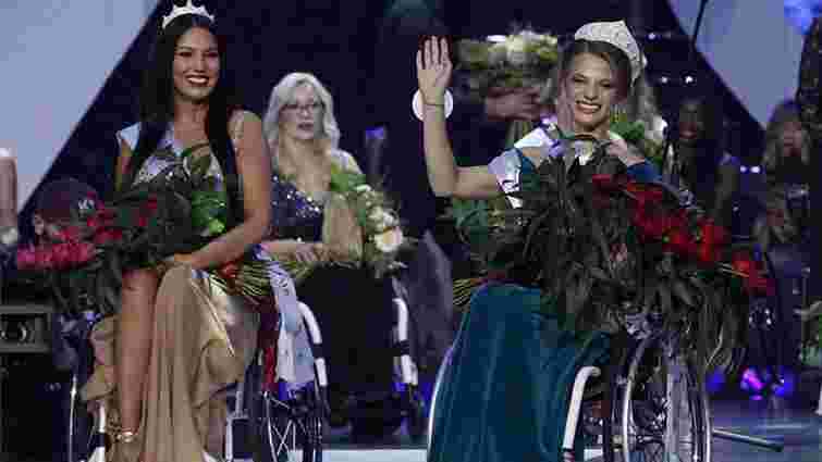 Дівчина з Білорусі перемогла у першому світовому конкурсі краси для дівчат на візках 