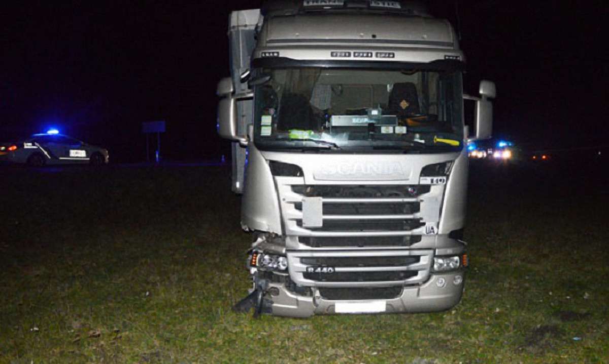 На Волині вантажівка Scania збила на смерть фірмана
