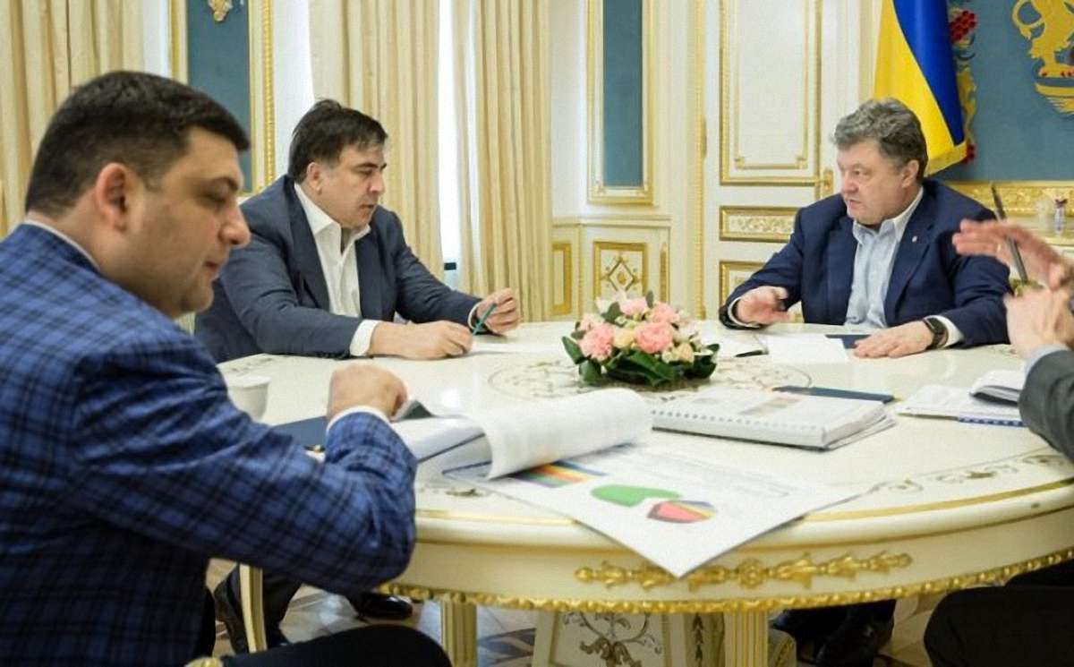 Саакашвілі, Порошенко та Гройсман стали найпопулярнішими політиками в українському Facebook