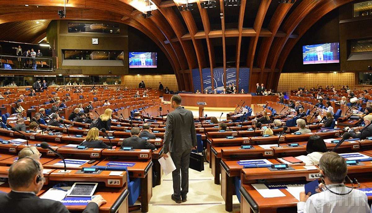 ПАРЄ ухвалила рішення про освіту мовами меншин в Україні