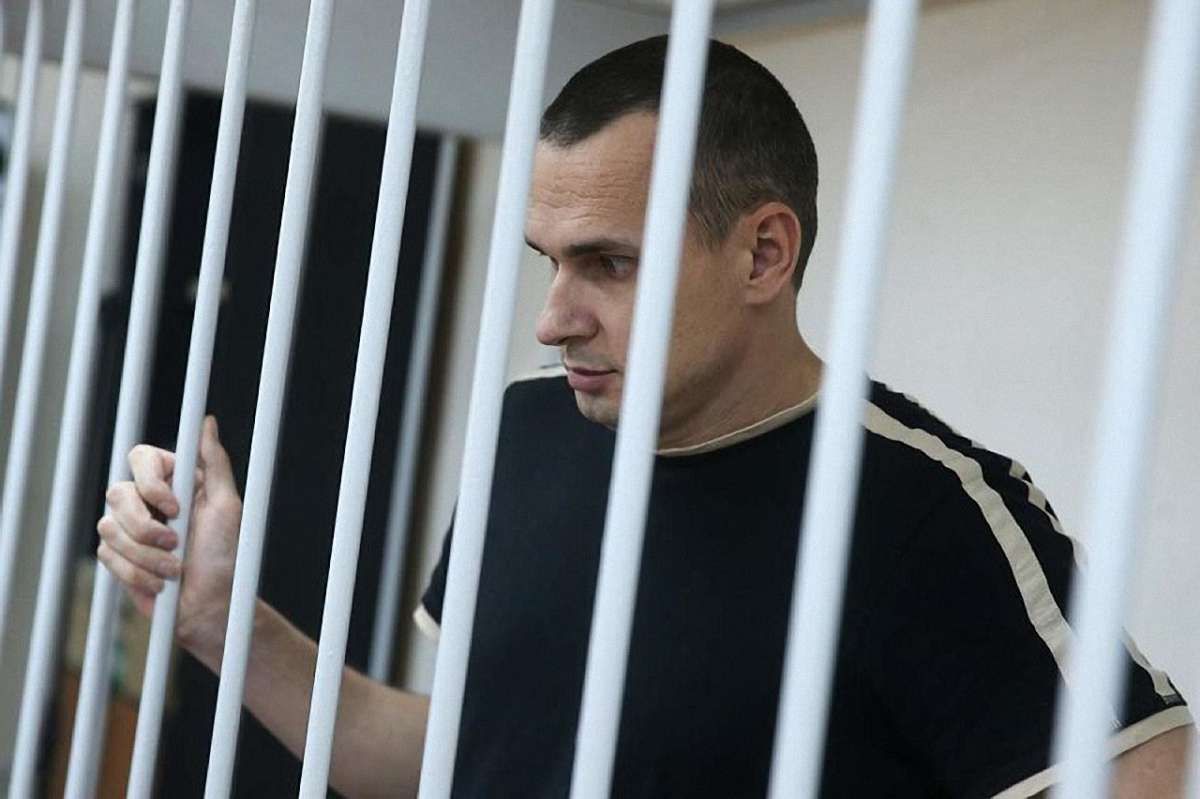 Олега Сенцова етапували на Ямал