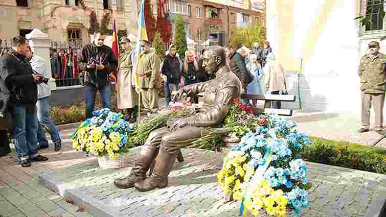 У Вінниці відкрили перший в Україні повноцінний пам’ятник Симону Петлюрі