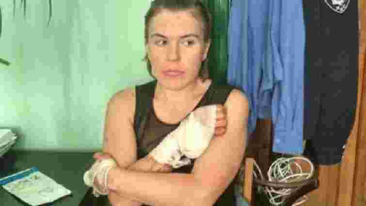 Росіянку, яка облила кислотою працівницю львівського РАЦСу, посадили майже на два роки