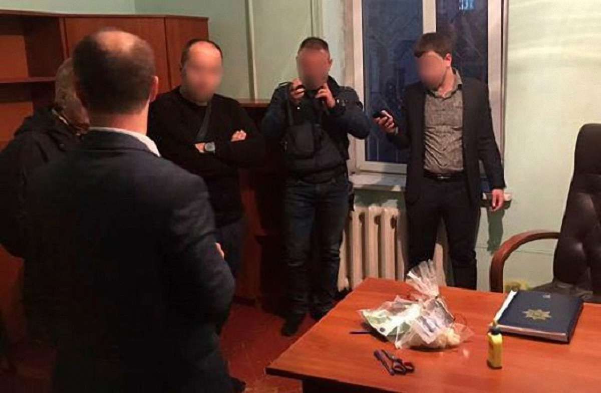 Підозрюваного у грабежі львів'янина затримали при спробі підкупу поліцейського