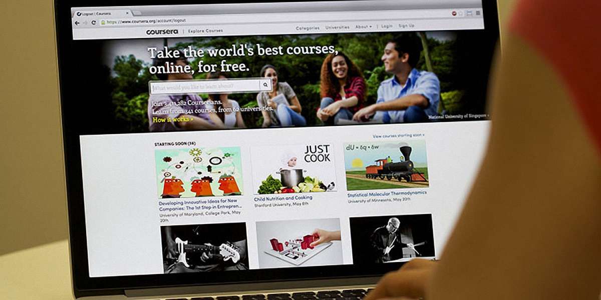 Освітній портал Coursera запустив повноцінні безкоштовні курси навчання професіям