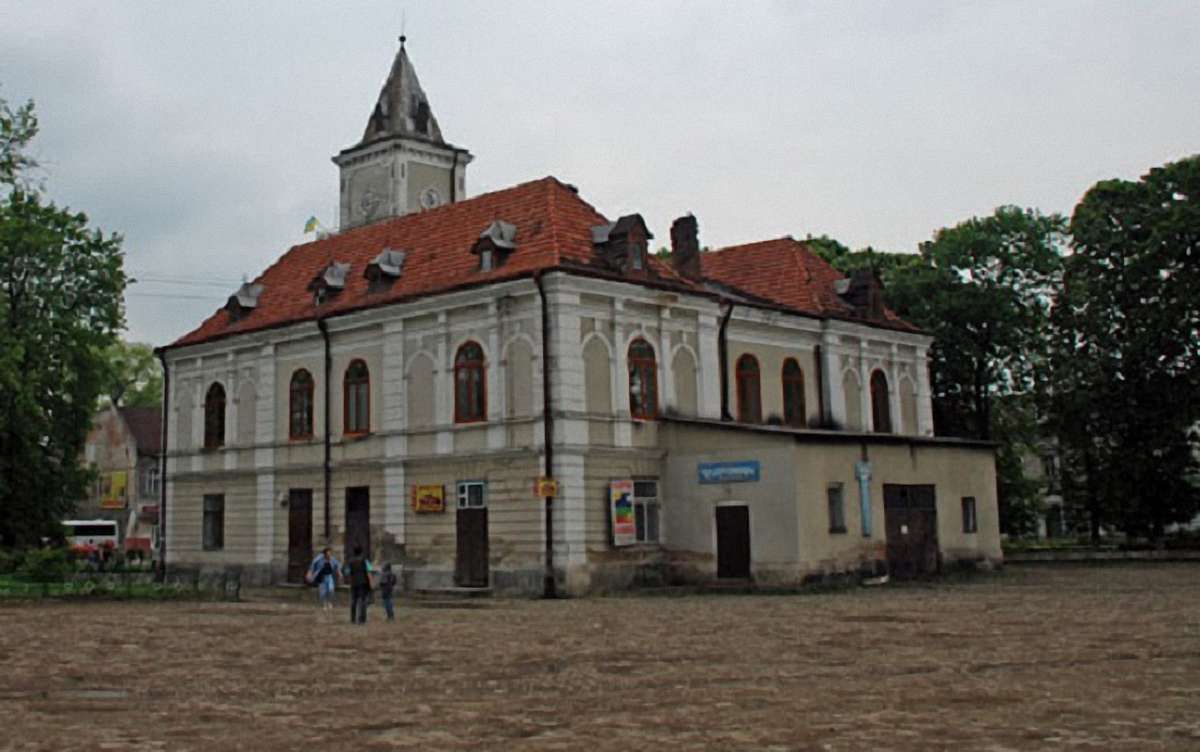 Інженера комунального підприємства Львівської облради засудили на 2 роки за хабарництво 