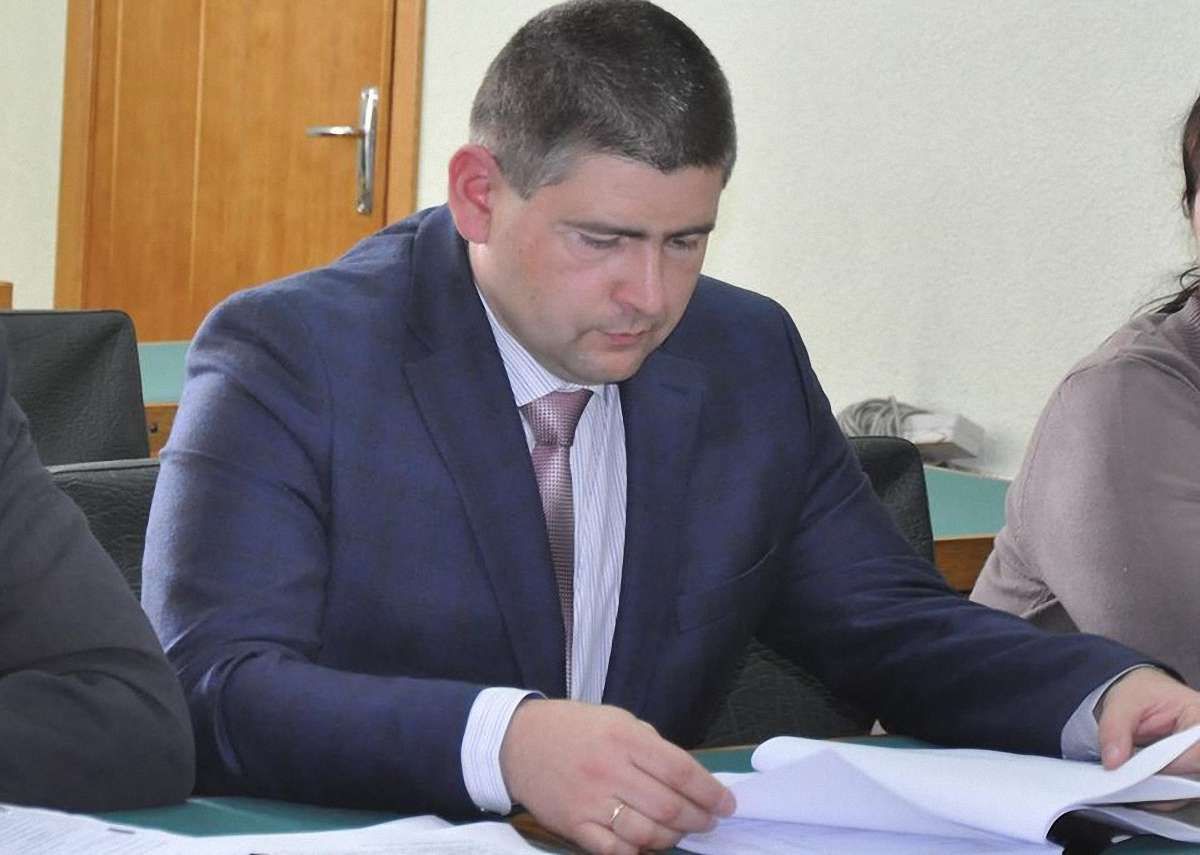 Підозрюваний у розтраті екс-начальник «Львівоблавтодору» переписав 4 квартири на дочку