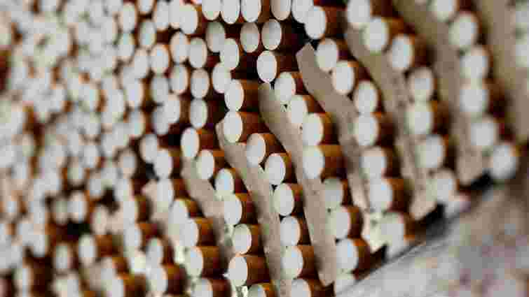 ЄС закликав Україну посилити боротьбу із нелегальною торгівлею сигаретами