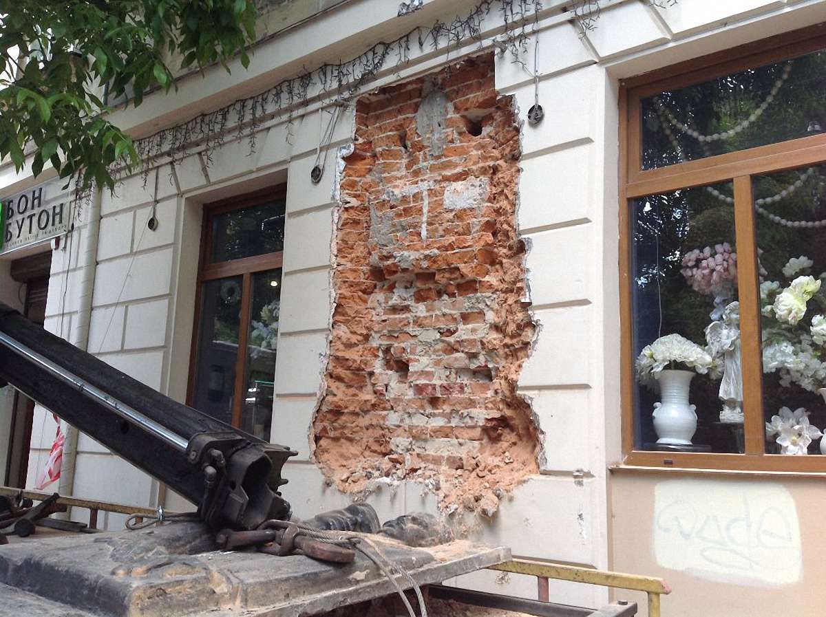 Замість таблиці радянським письменникам у центрі Львова встановлять таблицю діячу ЗУНР 