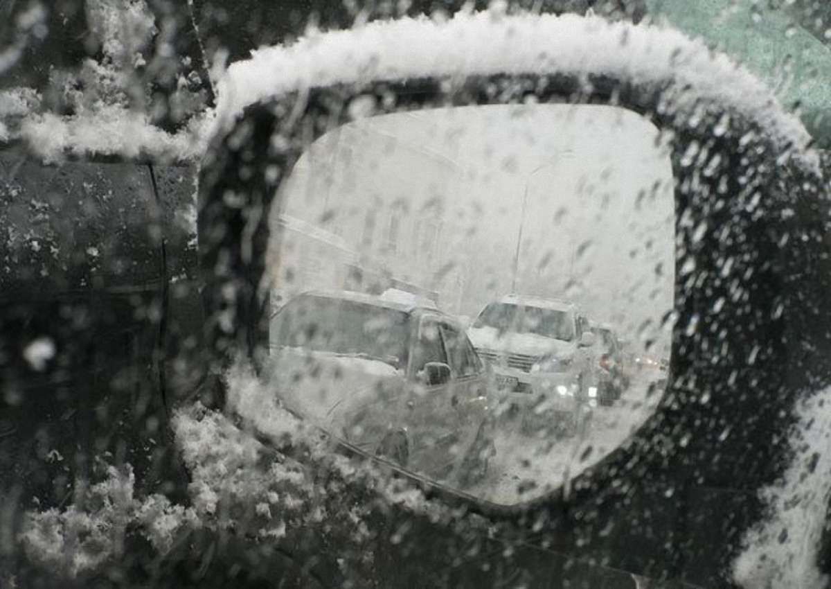 Рух на Яблуницькому перевалі частково перекрили через негоду