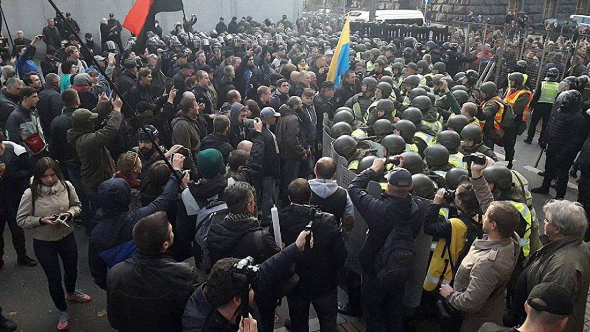 Арсен Аваков оголосив про відкликання бійців Нацгвардії з-під Ради