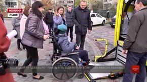 Реабілітаційний центр «Джерело» отримав новий автобус із підйомником для людей на візках