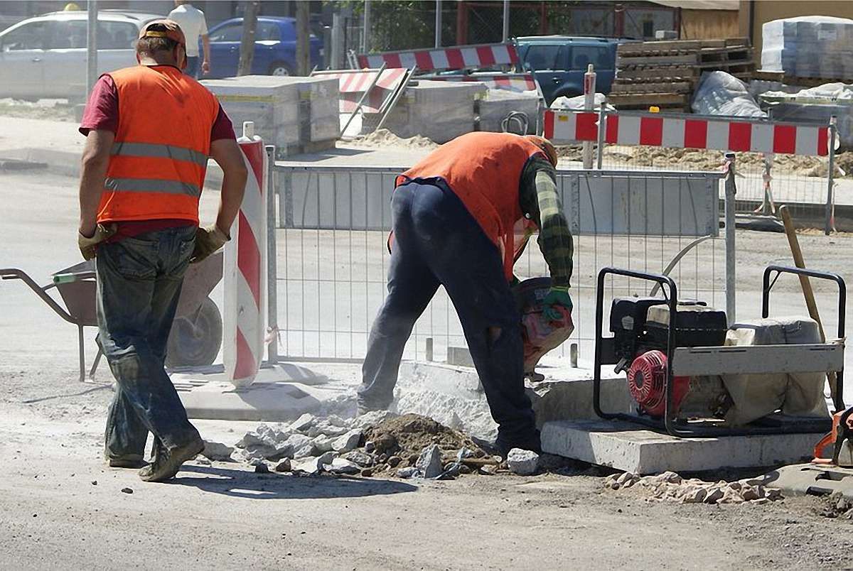 42% поляків вважають, що їм не підвищують зарплати через українських заробітчан