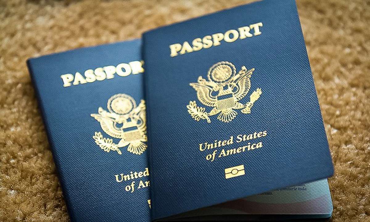 У США засудженим за педофілію почали ставити спеціальні позначки в паспорти