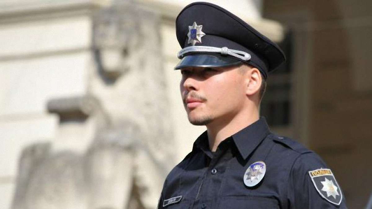 Шефа патрульної поліції Києва Юрія Зозулю облили в КМДА піною для гоління