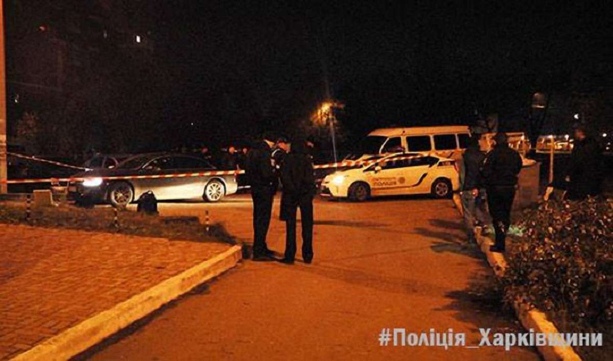 У Харкові невідомі з автоматів розстріляли автомобіль