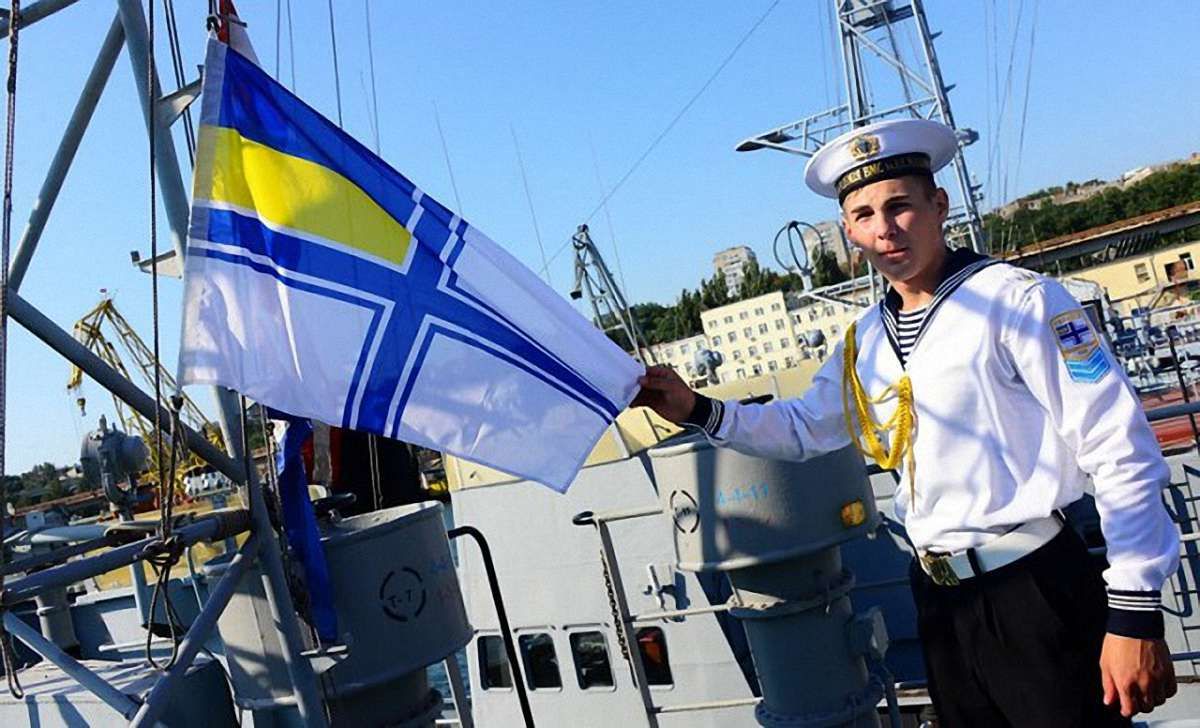 У Військово-морських силах України започаткували відлиту з ворожої зброї нагороду
