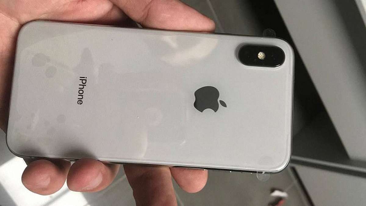 До України контрабандою намагалися ввезти нові iPhone X на понад ₴1 млн