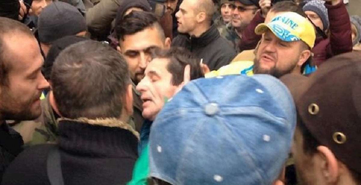 У Києві побили радника голови МВС Зоряна Шкіряка