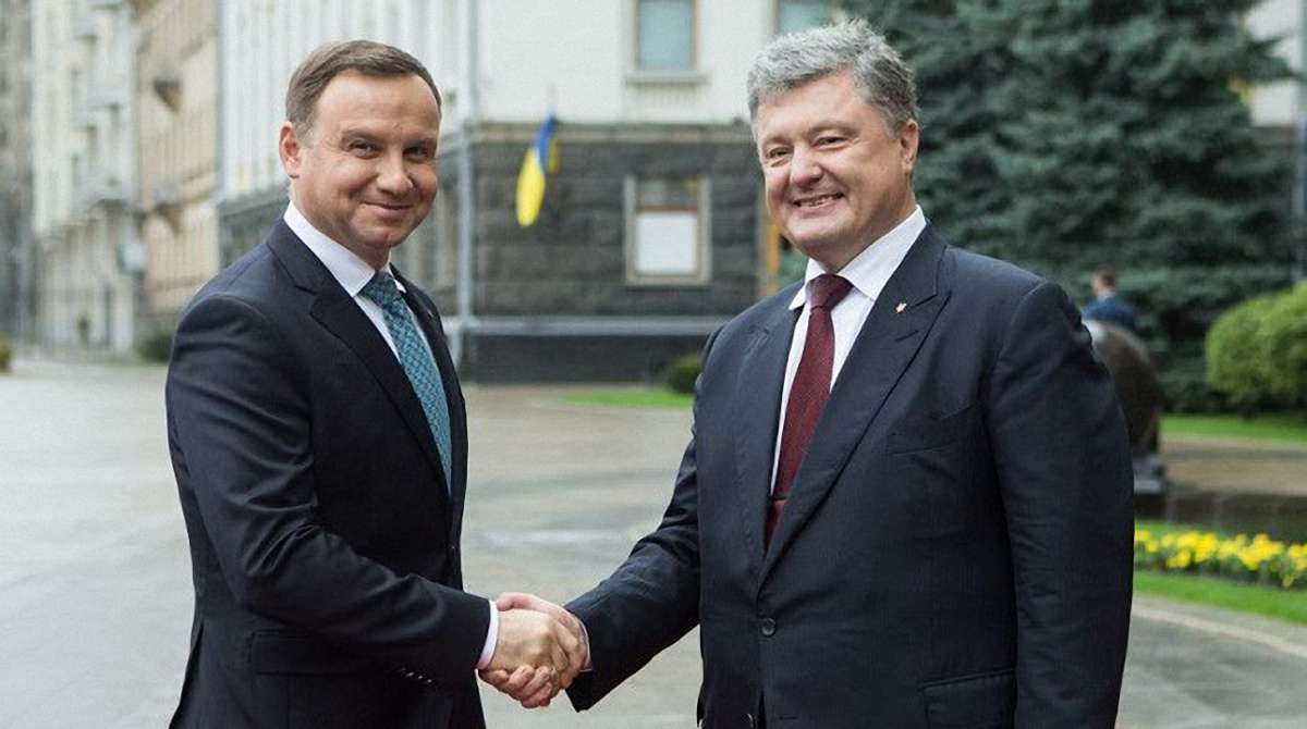 Польща прийняла пропозицію Петра Порошенка про скликання засідання комітету президентів