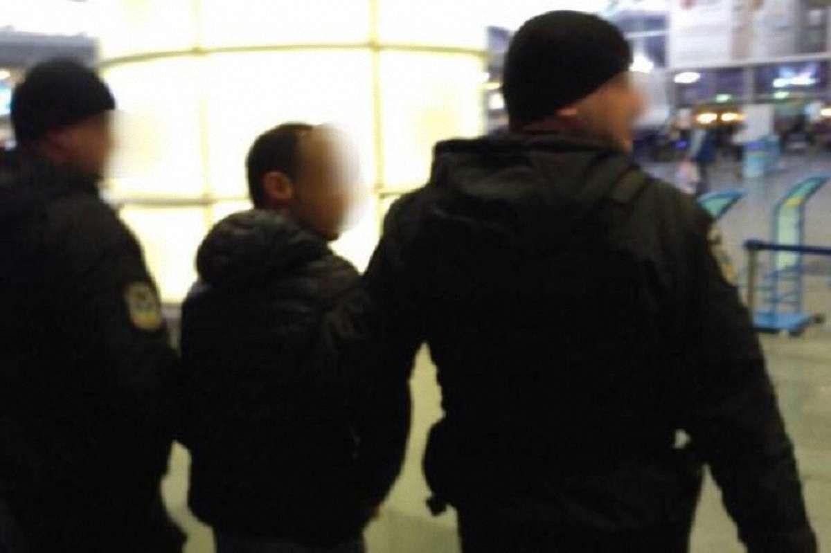 В «Борисполі» затримали азербайджанця, який переправляв українок у рабство в ОАЕ
