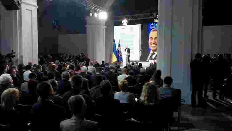 «Народний фронт» запропонував обмежити повноваження президента України