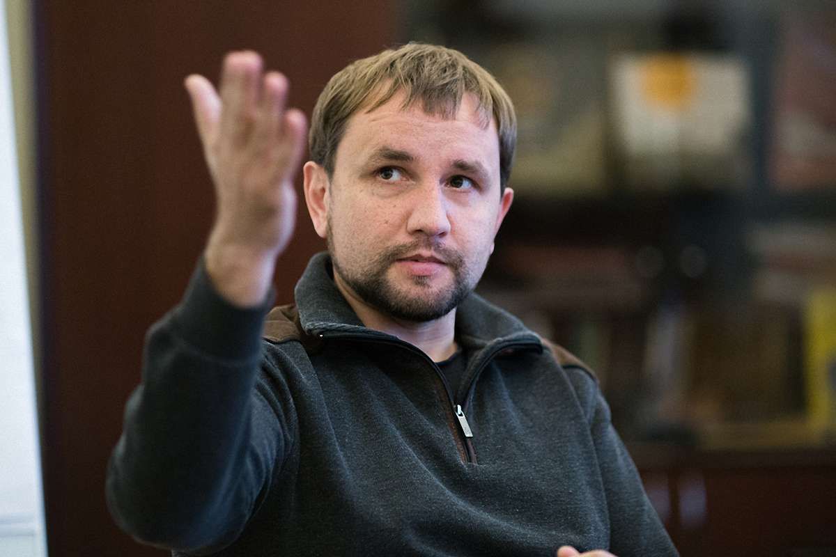 В'ятрович вказав на ідентичність заяв Польщі і Росії щодо історичних питань