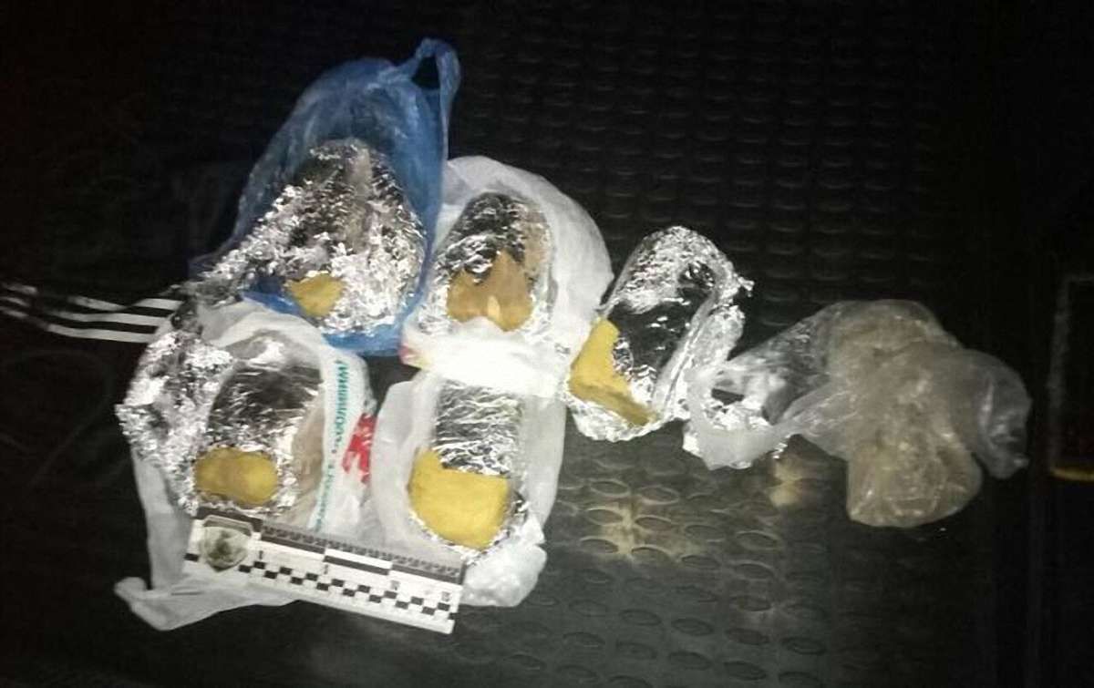 В Києві затримали автомобіль з понад шістьма кілограмами вибухівки