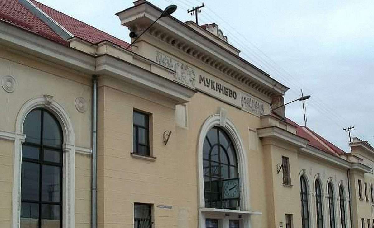 «Укрзалізниця» перетворить мукачівський вокзал  на транспортний хаб