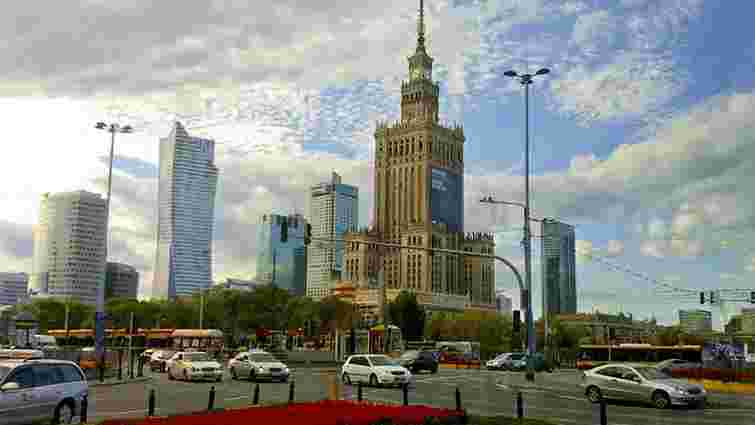 В уряді Польщі пропонують знести «сталінську висотку» у центрі Варшави