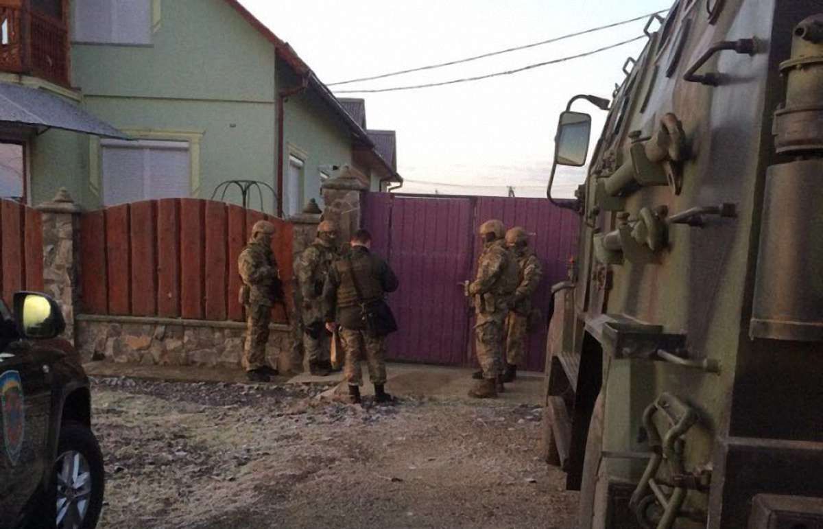 Юрій Луценко розповів подробиці спецоперації проти контрабандистів на Закарпатті