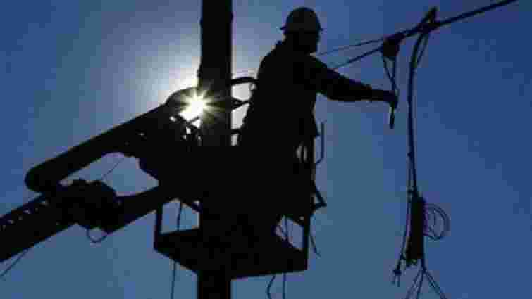 На Бродівщині через аварійне відключення 9 населених пунктів тимчасово без електропостачання