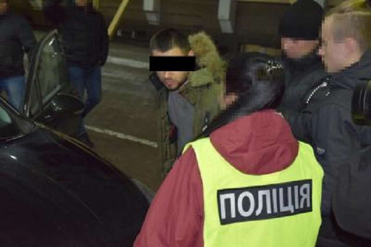 За підозрою у торгівлі людьми в Краковці затримали 29-річного німця