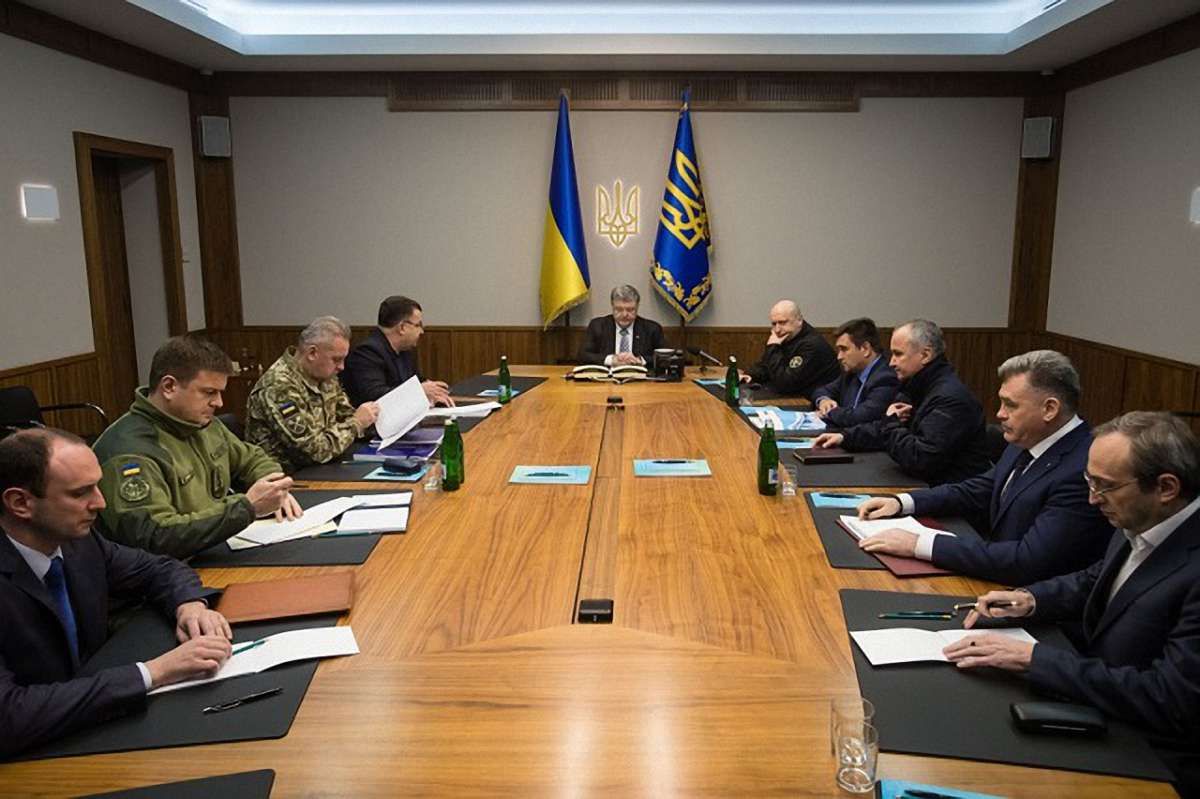 Президент України провів екстрене засідання Воєнного кабінету РНБО
