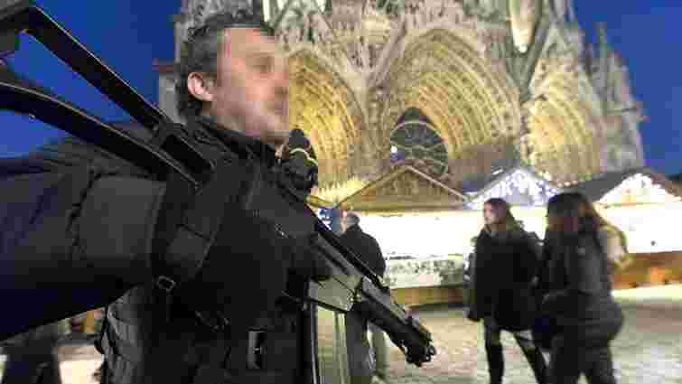У Франції група осіб готувала збройний напад на різдвяний базар в Реймсі