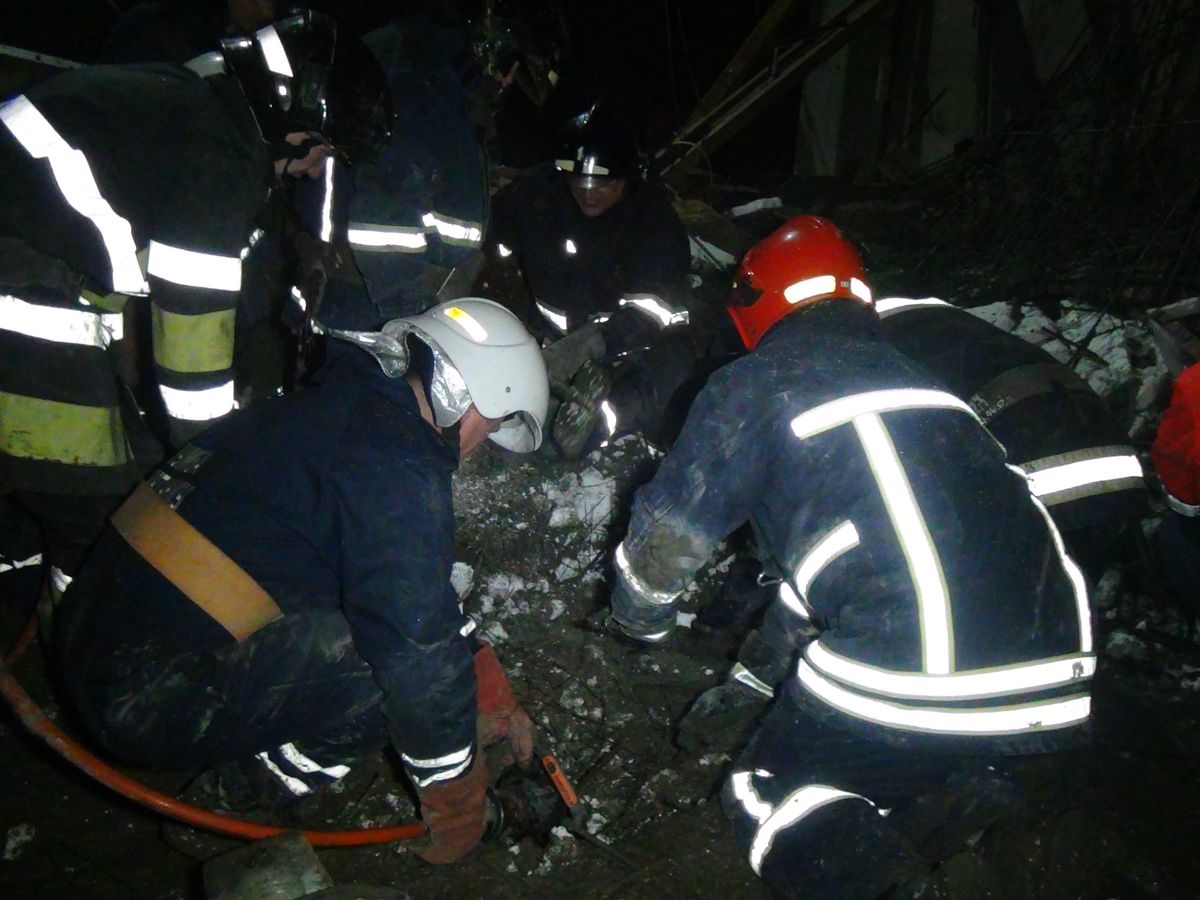 Через обвал новобудови у католицькій школі в Івано-Франківську загинув будівельник