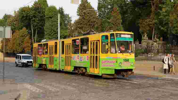 На двох трамвайних гілках у Львові протягом дня курсує менше вагонів