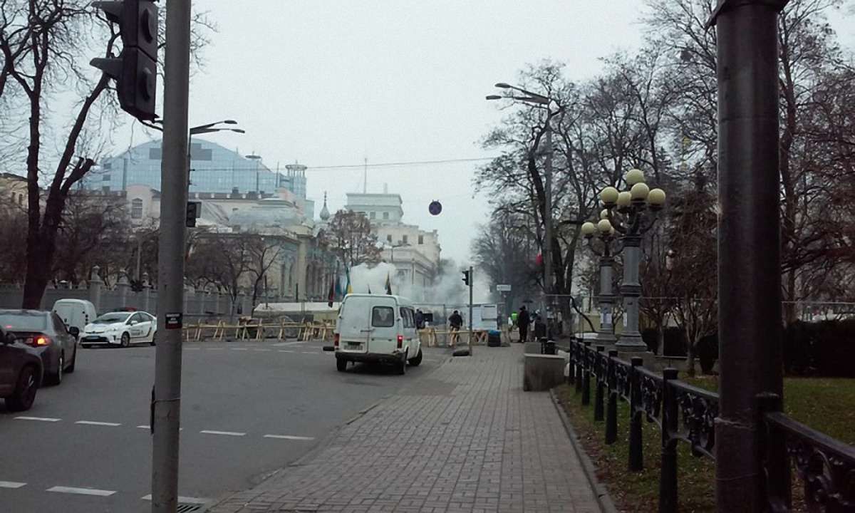 Учасники протесту біля ВР заявили про викрадення їхнього активіста