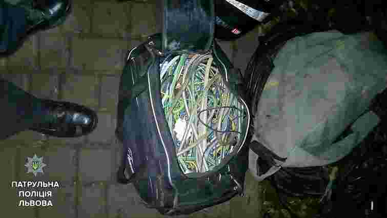 Через невиплату зарплати четверо львів'ян вкрали у роботодавця шість сумок кабелю