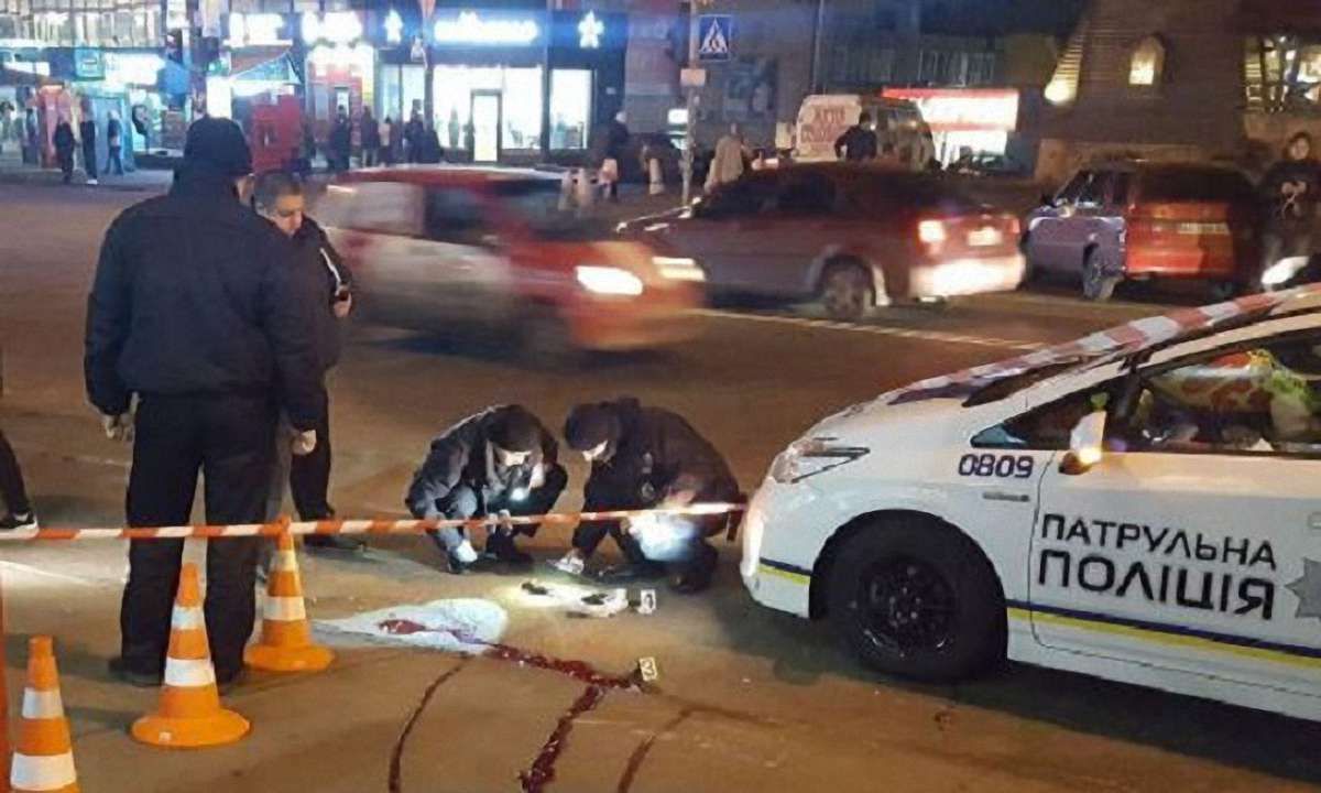 У Києві чоловік застрелився на зупинці громадського транспорту
