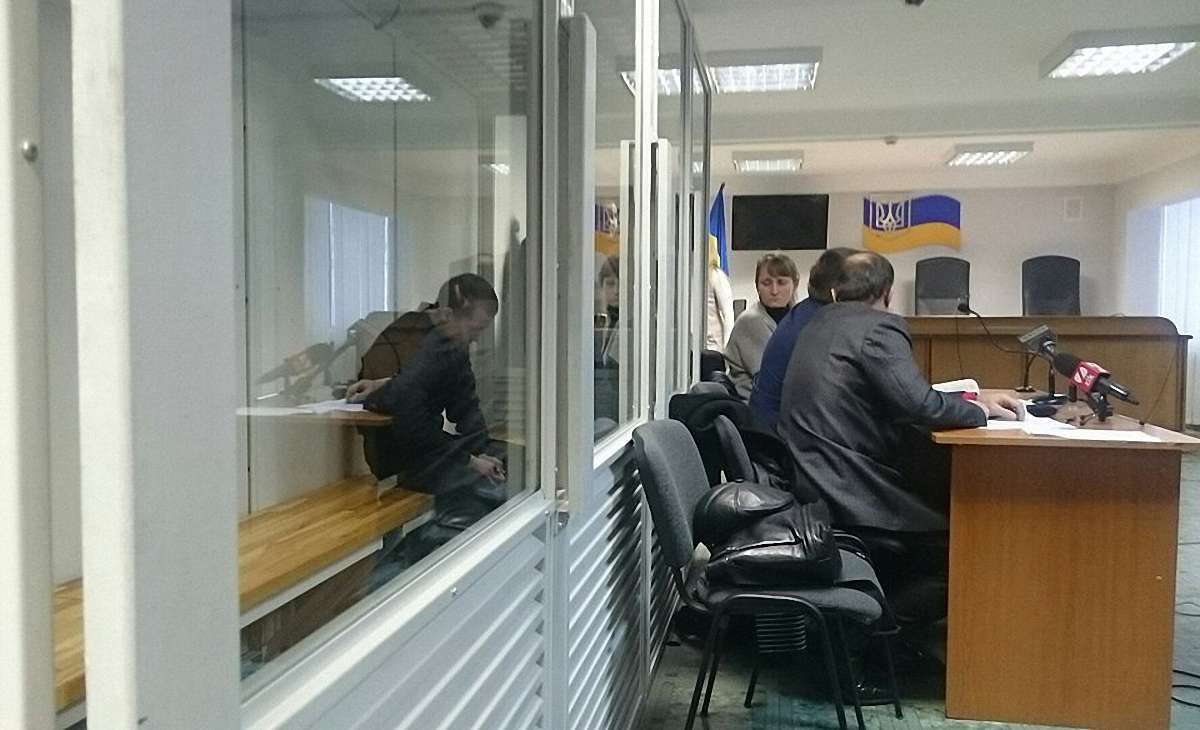 Затриманого за розбій сина депутата Попова відпустили під домашній арешт