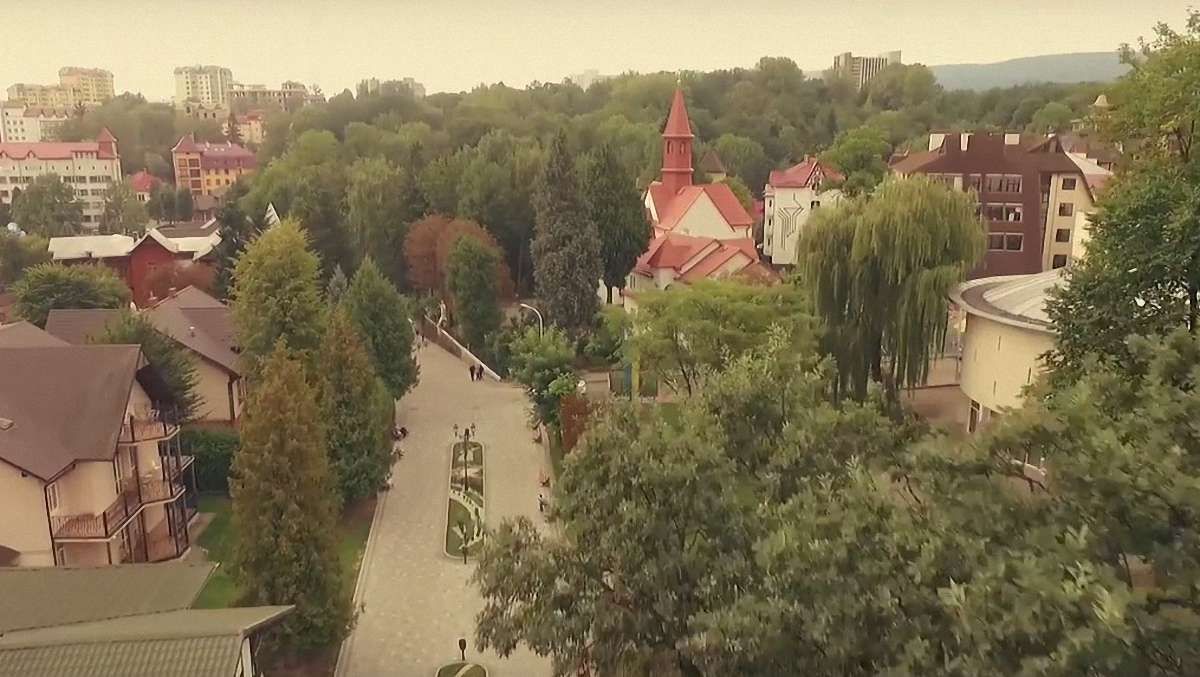 Відеоблогери зі Львова зняли ролик про туризм у Трускавці