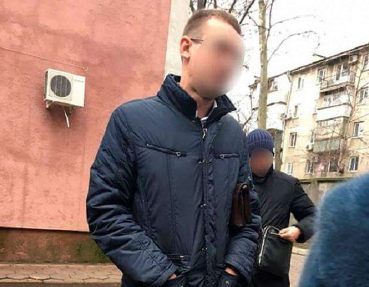 В Одесі поліцейські напали на інкасаторів і викрали  $120 тис.
