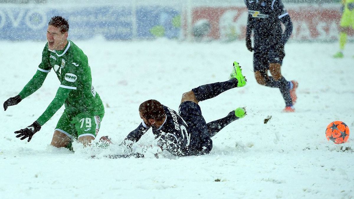Продовження гри «Карпат» з «Олімпіком» перенесли на понеділок