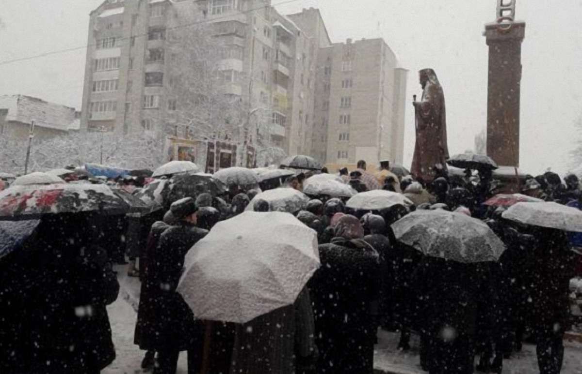У Трускавці відкрили пам’ятник Йосифу Сліпому у повний зріст