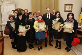 У Ратуші нагородили десятьох волонтерів Львова